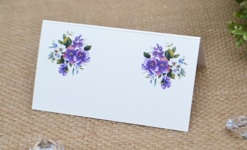 SVatební jmenovka - fialové květy