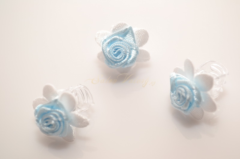 Skřipec s květinkou a růžičkou 10 ks - světle modrá