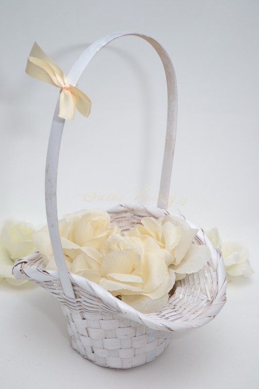 Košíček pro družičky s květy - krémový