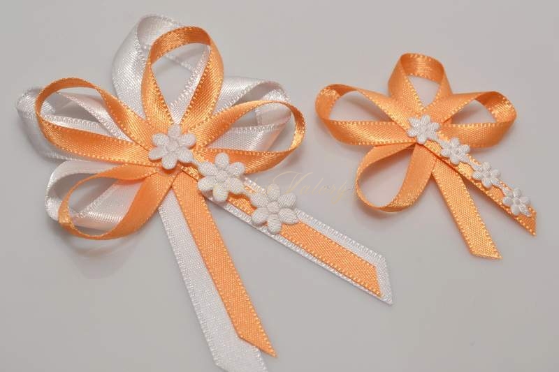 Svatební vývazky s květinkami - oranžová