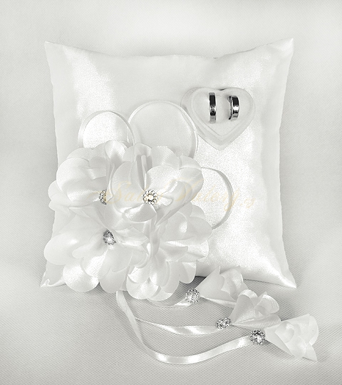 Polštářek s květy vz.1 - bílý