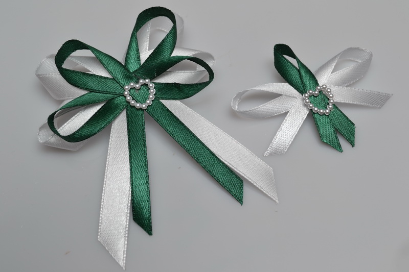 Svatební vývazeky s perleťovým srdíčkem - zelená