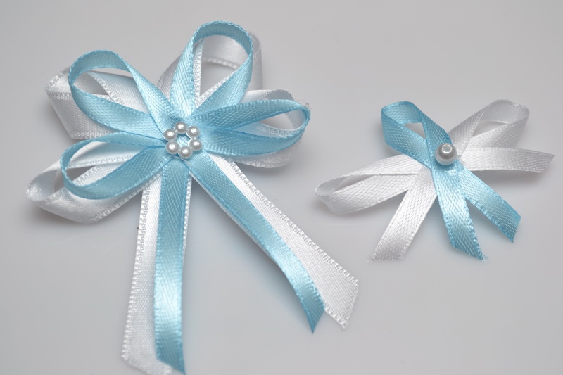 Svatební vývazky s perličkou - světle modrá