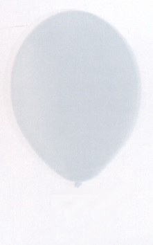 Pastelový bílý balonek